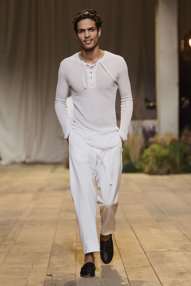 01 hm studio ss17 runway gigi hadid