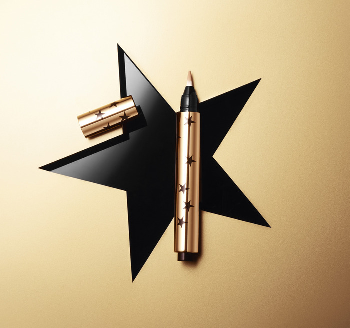 0 71 TECollector17 210x297Q HD cr