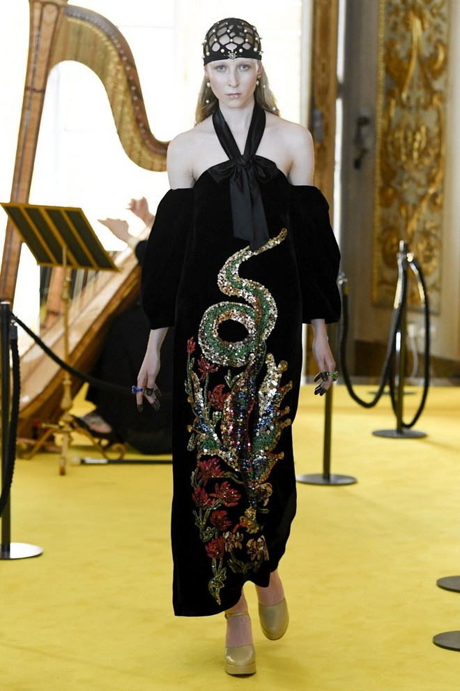 Gucci Resort 2018 Runway Collection 011
