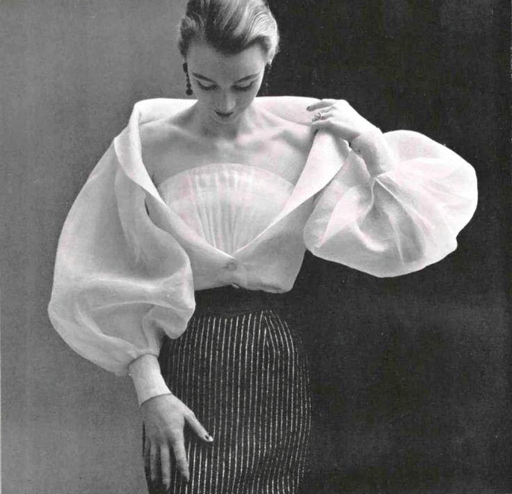 1959 GIVENCHY ON AVENUE GEORGE V tile
