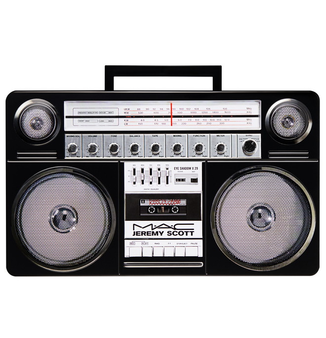 JEREMY SCOTT AMBIENT CMYK 300 cr