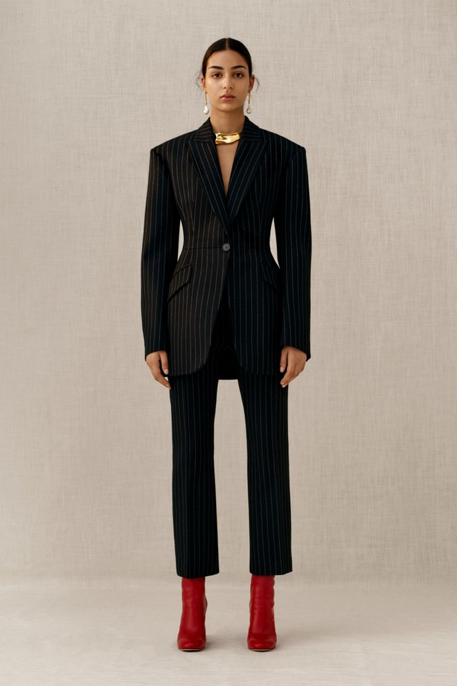 00001 alexander mcqueen vogue pre fall 2018 pr