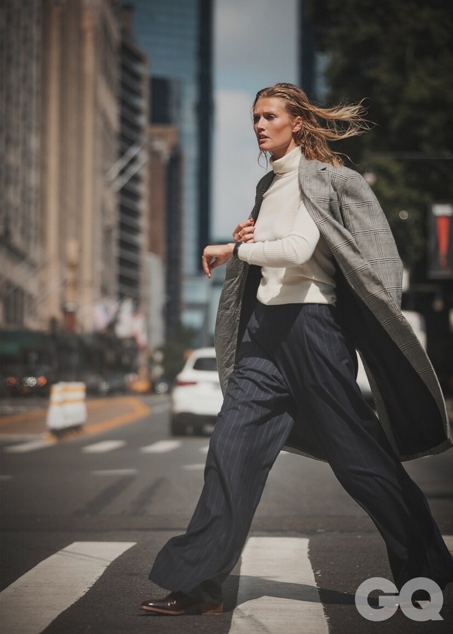 Toni Garrn GQ Mexico Cover Photoshoot02
