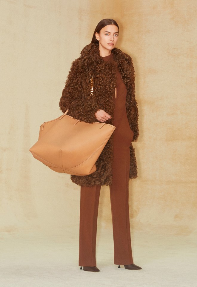 00006 BURBERRY COLLECTION PRE FALL 2020 cr