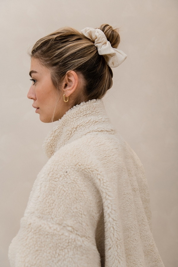 off white scrunchie 3jpg