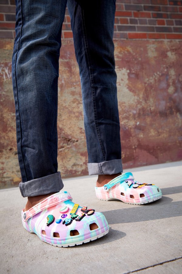 CLASSIC TIE DYE GRAPHIC CLOG