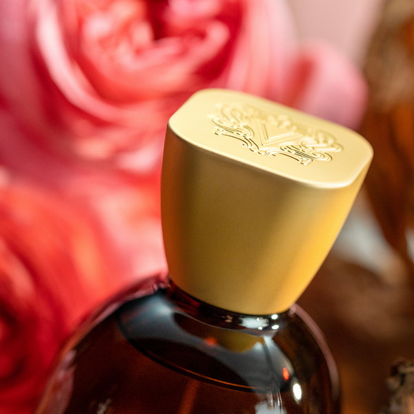 06 RosaTabacco Eau de Parfum