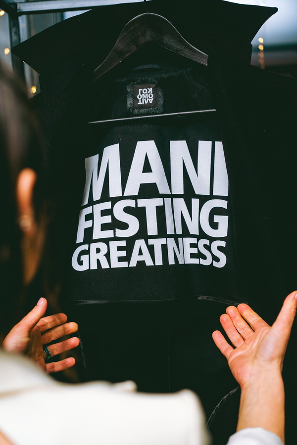 MANIFEST LANA