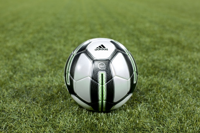 adidas miCoach pametna lopta2