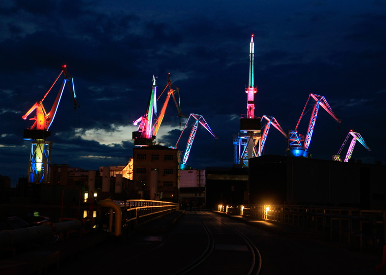 Lighting Giants 5