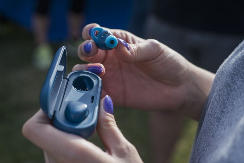 5 Samsung Gear Fit2  Gear IconX