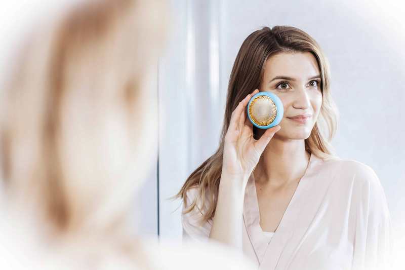 01 In Use UFO FOREO