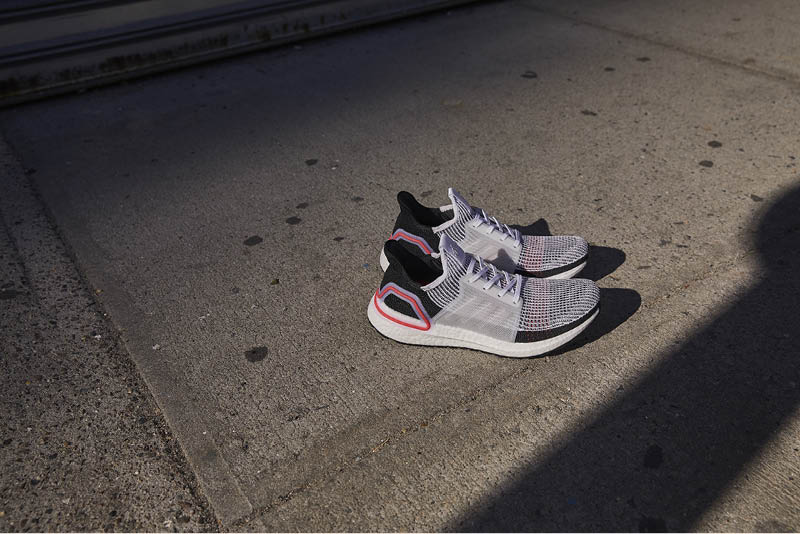 SS19 Ultraboost19 LASERRED.jpg
