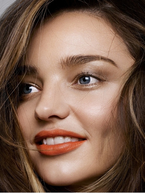 miranda-kerr-lipstick-makeup-2015-03 cr