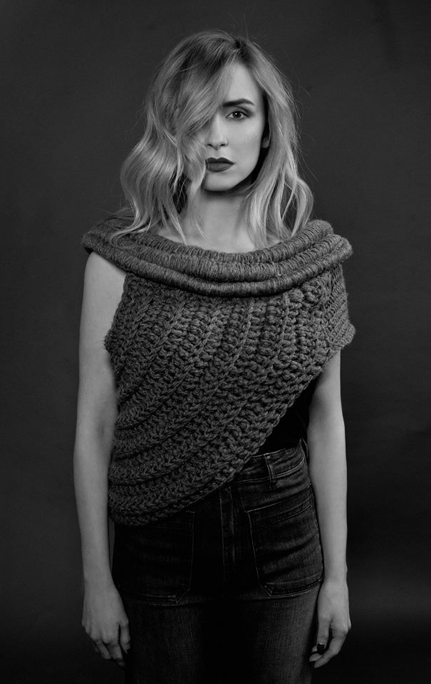 Iva Sulentic - Katniss cowl by JCP Strikeraj