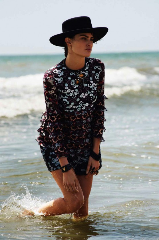 isabeli-fontana-by-cedric-buchet-elle-france-august-2015-12-557x840