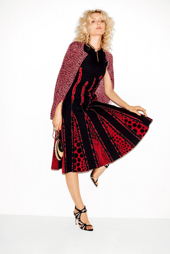 Vogue-Japan-January-2016-Lily-Donaldson-by-Katja-Rahlwes-0771-561x840