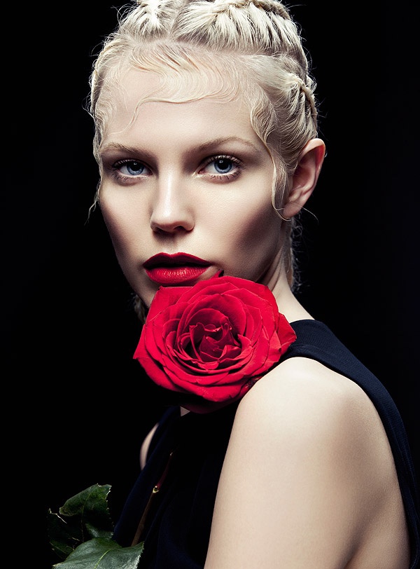 Bazaar-Vietnam-Kiss-Curls-Beauty-Editorial