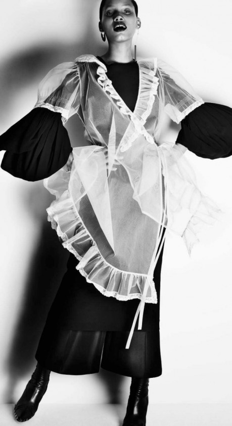 frederikke-sofie-nathalie-westling-lineisy-montero-by-mario-testino-for-vogue-italia-february-2016-3-459x840