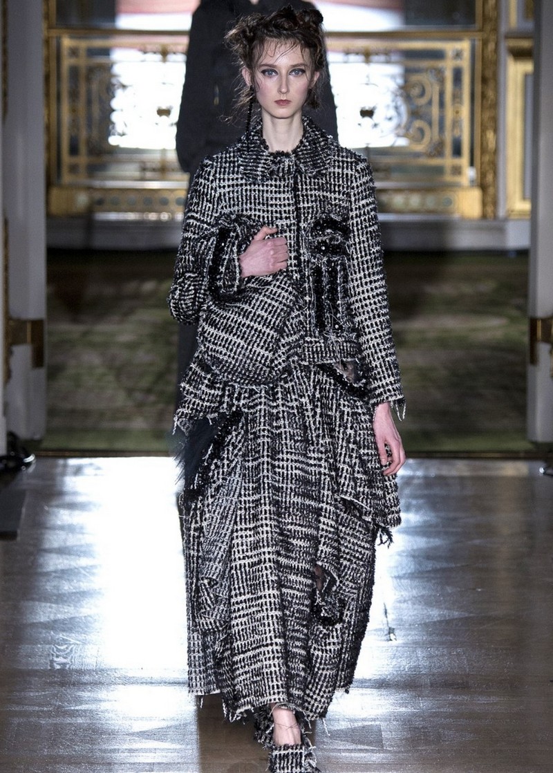 SIMONE ROCHA FALL 2016 16