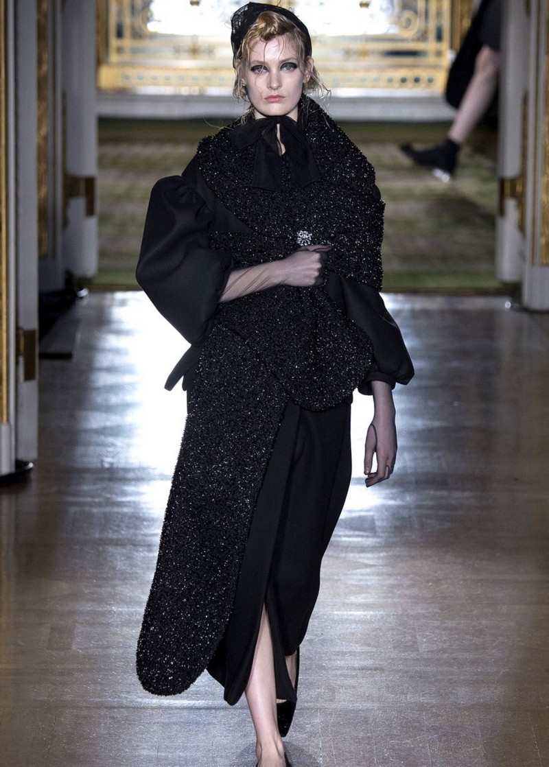 SIMONE ROCHA FALL 2016 17