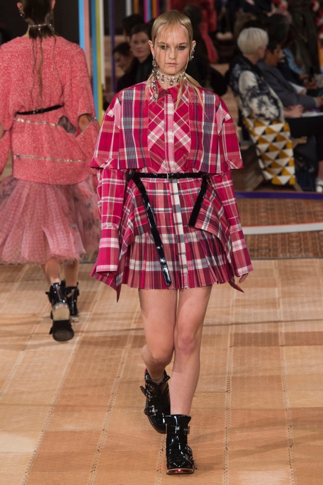 Alexander McQueen Spring Summer 2018 Runway15