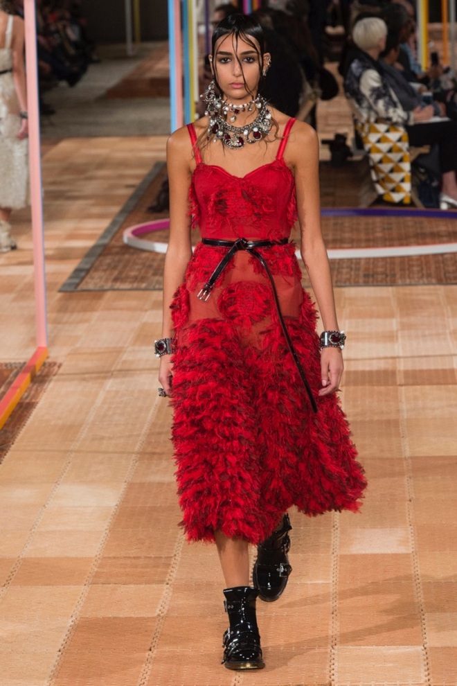 Alexander McQueen Spring Summer 2018 Runway15