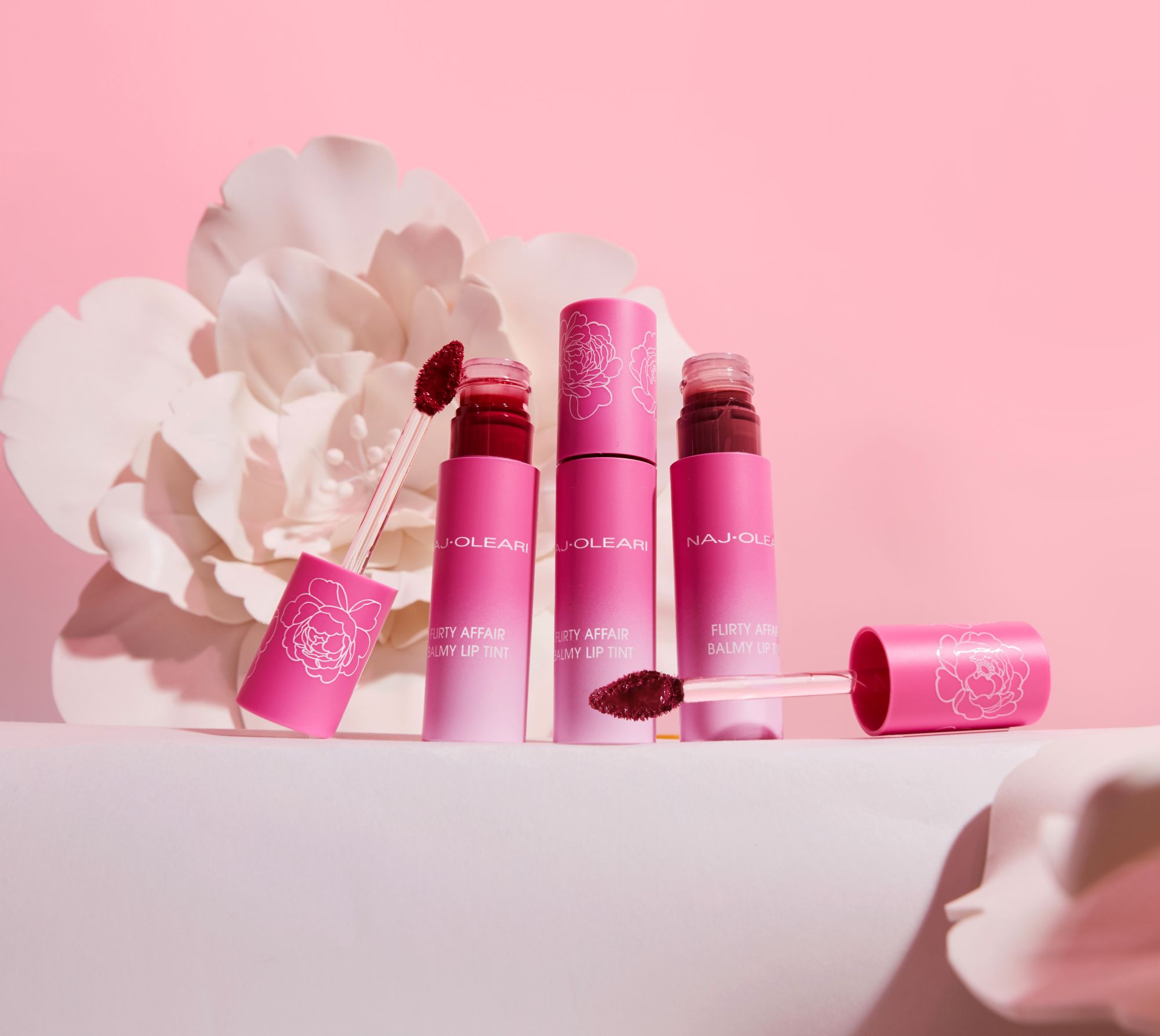 Naj Oleari Petalicious: nova make-up kolekcija inspirirana proljetnim cvjetanjem božura, nježnim tonovima latica i prirodnim sjajem kože 