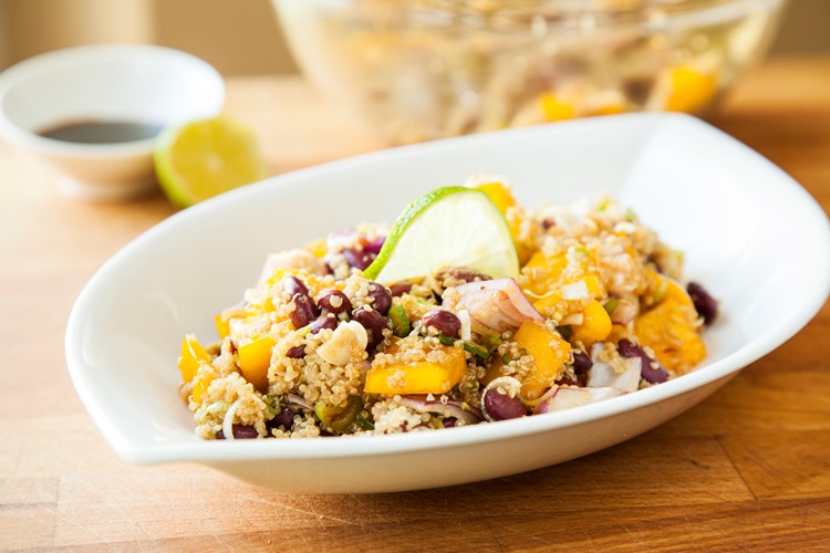 3 recept - Salata od crvenog graha i quinoe