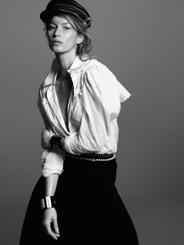 gisele-bundchen-photoshoot-for-vogue-magazine-february-2015 2