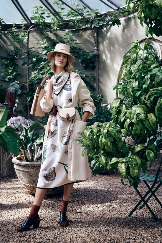 Oroton Fall Winter 2019 Campaign03